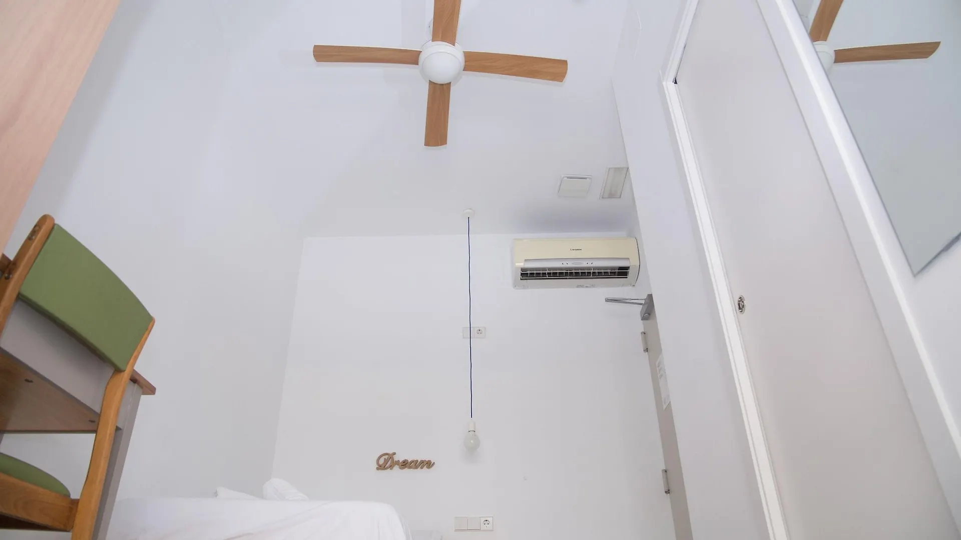 The Nomad Hostel&Pension Sevilla