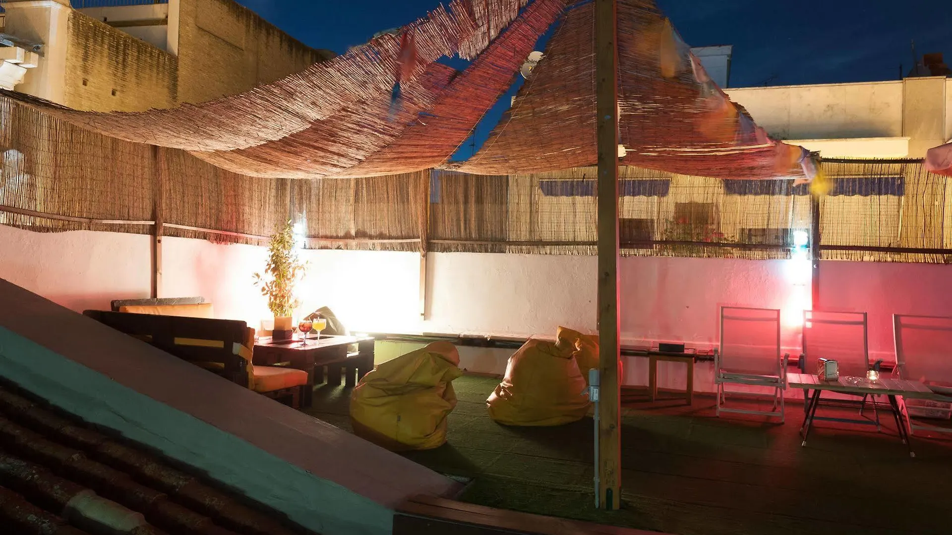 Hostel The Nomad Hostel&Pension Sevilla